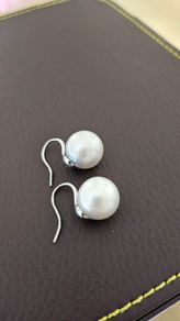 Salt water natural pearl earrings