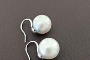 Salt water natural pearl earrings