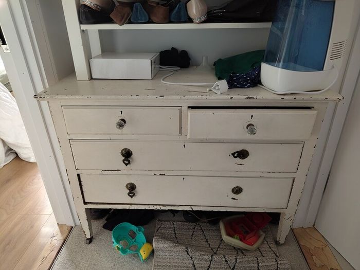 vintage chest of drawers