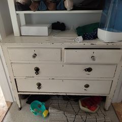 vintage chest of drawers