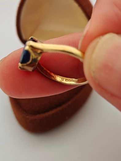Vintage 9ct Gold Ring - Fully Hallmarked - Size M