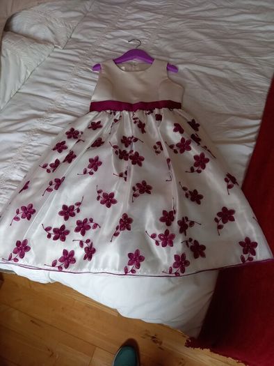 Girls dress