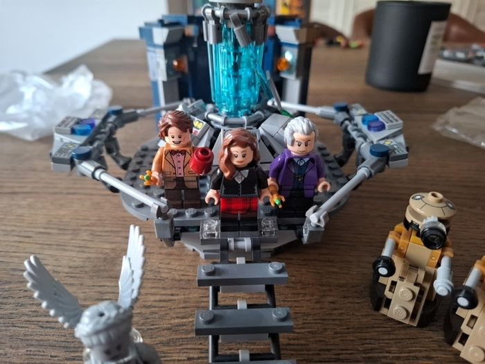 lego ideas 21304 dr who tardis