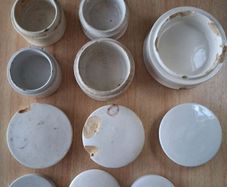 Lot of vintage lids and bases