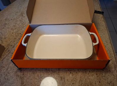 Le Creuset cast iron roasting dish