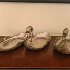 silver plate swan
