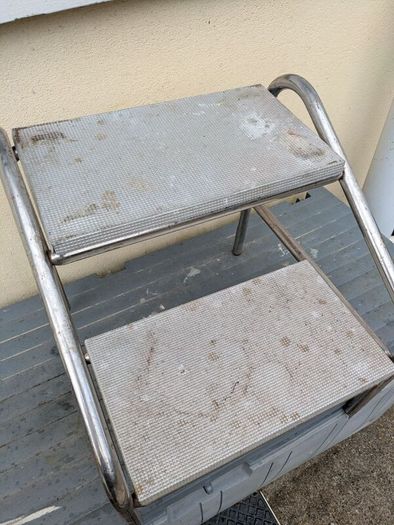 caravan 2 steps