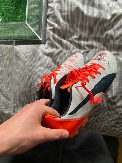 signed cesc fabregas boots