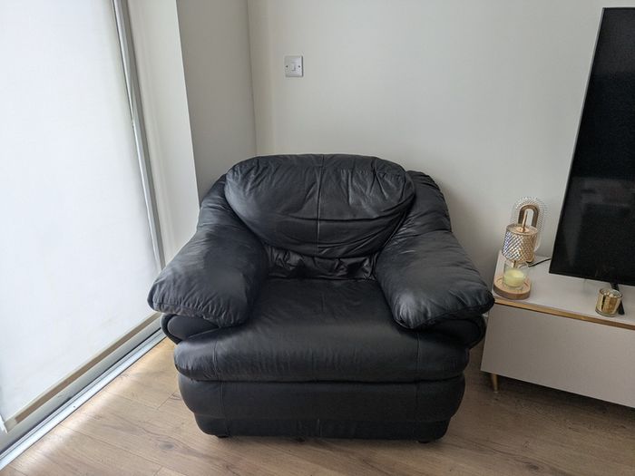 Black Leather 3 seat   1