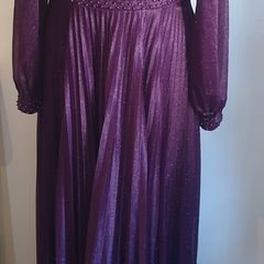 Lorensa Evening Dress Full Length Ball Gown Long Sleeves Lined Purple Size UK12 CAN POST
