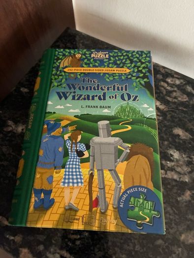 The Wonderful Wizard of Oz 252-Piece Double-Sided Jigsaw in a book-box