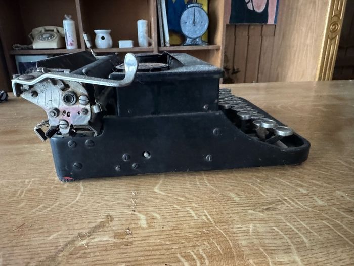 Royal Portable Typewriter 1930s Made in USA Working