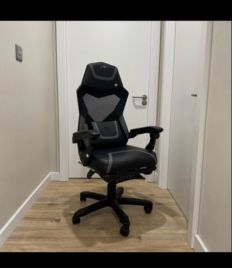 Ergonomic Gaming Chair - New