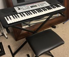 Yamaha YPT-260 keyboard, stool & stand