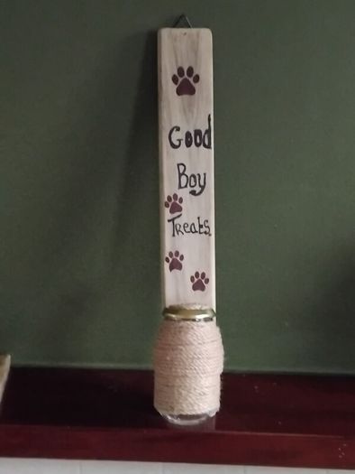 2 Dogs signs