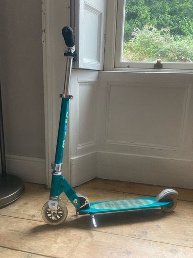 Micro Sprite Scooter (Aqua)
