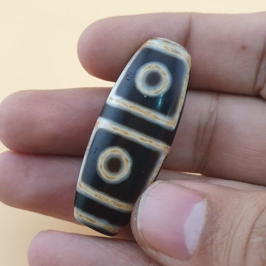 Vintage 4 Eyes Himalayan Tibetan Agate Bead Amulet
