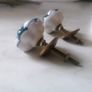2 Ceramic Knobs Image 4