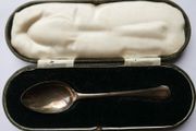 Antique Edwardian Hallmarked Sterling Silver Cased Teaspoon Sheffield 1906