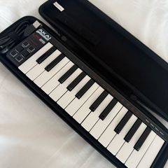 Midi Akai Lpk25