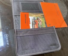 Seat Arona original manual plus folder