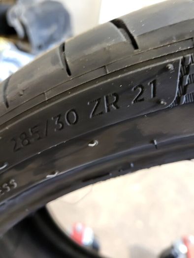 Michelin Pilot Sport 4s 285/30 ZR21