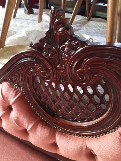 Vintage hall sofa xx very neat size xx