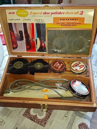 2 Vintage mid-20th-century Electric Shoe Polisher Kit Housed in a Wooden Storage Box. Postage Available or Collection PRICE IS FOR 1 ONLY
