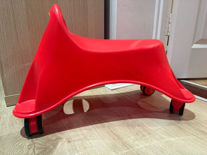 Scoot along car for toddlers/young kids