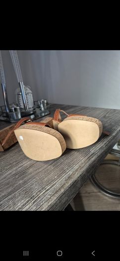 Dune sandals