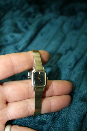 Ladies Seiko Gold Tone Quartz Watch (fresh battery works fine)