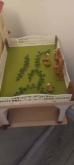 Sylvanian family cottage