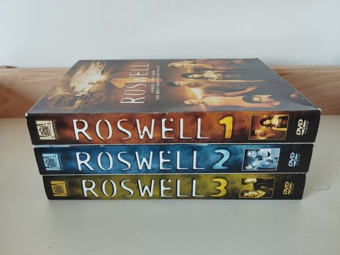 Roswell The Complete Series Seasons 1-3 DVD Set