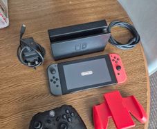 Nintendo switch + Extra controller