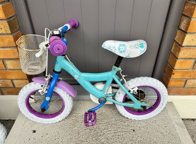 First infant childs Bike Frozen Elsa
