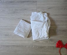 2 fitted sheets