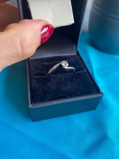 White Gold Diamond Single Stone Ring