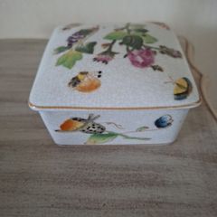 New Crackle Glazed Trinket Box Botantical Insects and Butterflies 10cm x 10cm