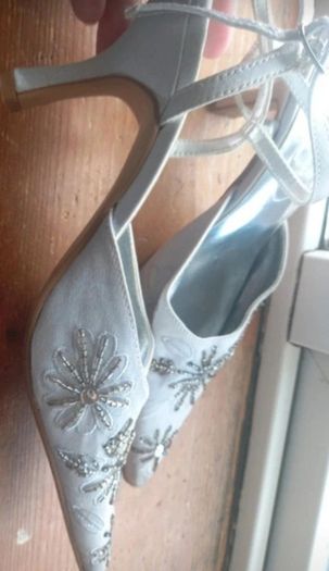 ladies heels vamps