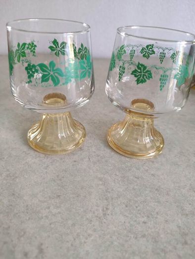 SET OF 2 Vintage German Schott Zwiesel Crystal Animal Wildlife Hunting Etched Frosted Set Amber Cordial Liqueur Wine Glasses Roemer Rhine Beehive