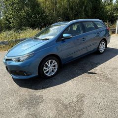 Toyota auris 1.2t business edition estate