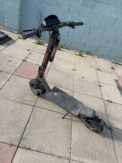 Kukirin G4 electric scooter