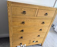 Chest of drawers