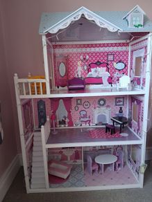 Doll house
