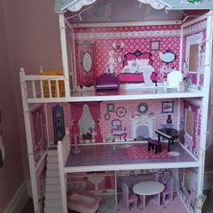 Doll house