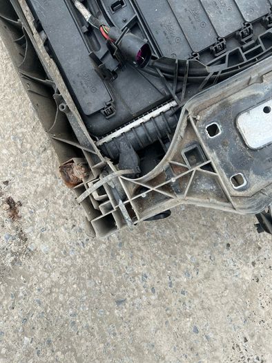 08-12 Audi A4 B8 Front Panel And Rad Pack 2.0 Diesel Manual