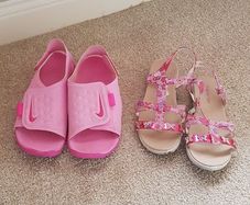 2 pairs sandals