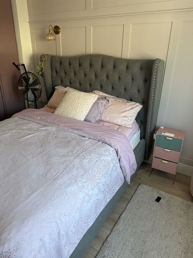 king size bed with mattress