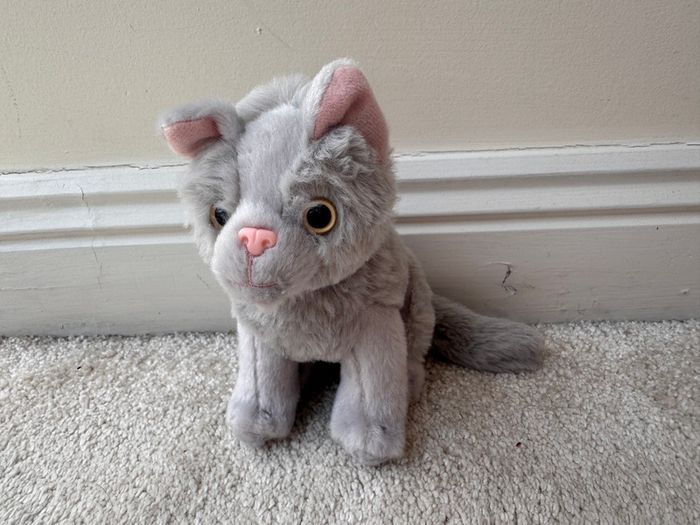 Our Generation Battat Gray Kitten Kitty Cat approx. 16 cm. Used Please see photos