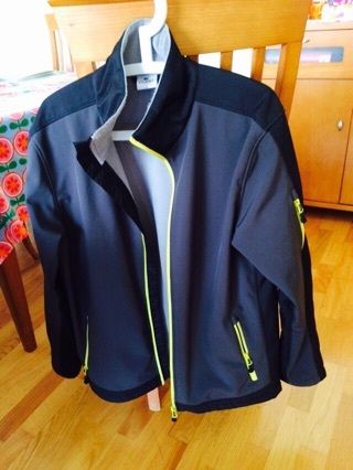 Warm jacket, water and wind proof, fleece inside. Size 52 and brand is crane.